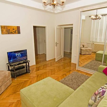 See U In Belgrade Belgrado Exterior foto
